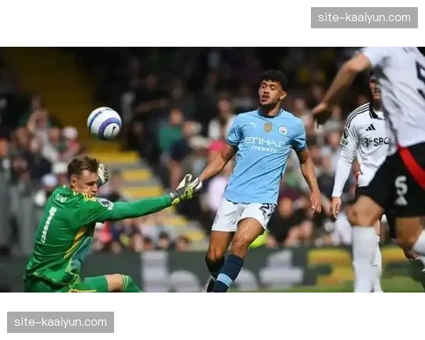 富勒姆中场防守形同虚设:双后腰伤停致防线保护层缺失 富勒姆中场防守形同虚设:双后腰伤停致防线保护层缺失